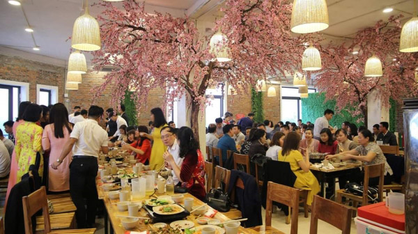 Artificial cherry blossoms