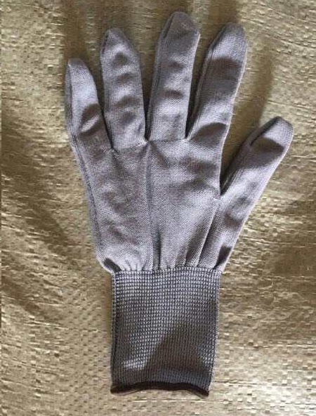 Silver foam gloves