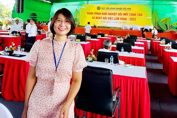 Phuong Uyen company image