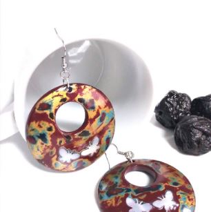 Pearl shell earrings