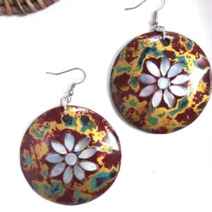 Pearl shell earrings