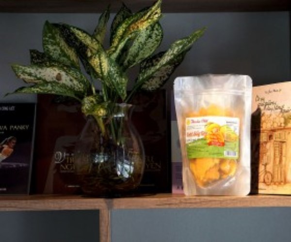 100g dried mango