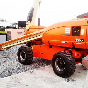 18M JLG 600S Boomlift