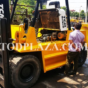 7 tons Komatsu Forklift