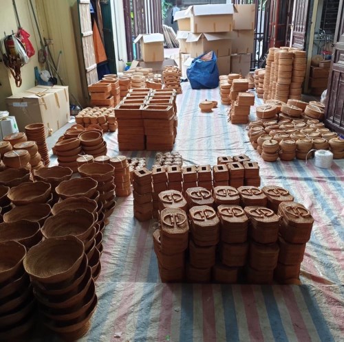 Bamboo and rattan handbags