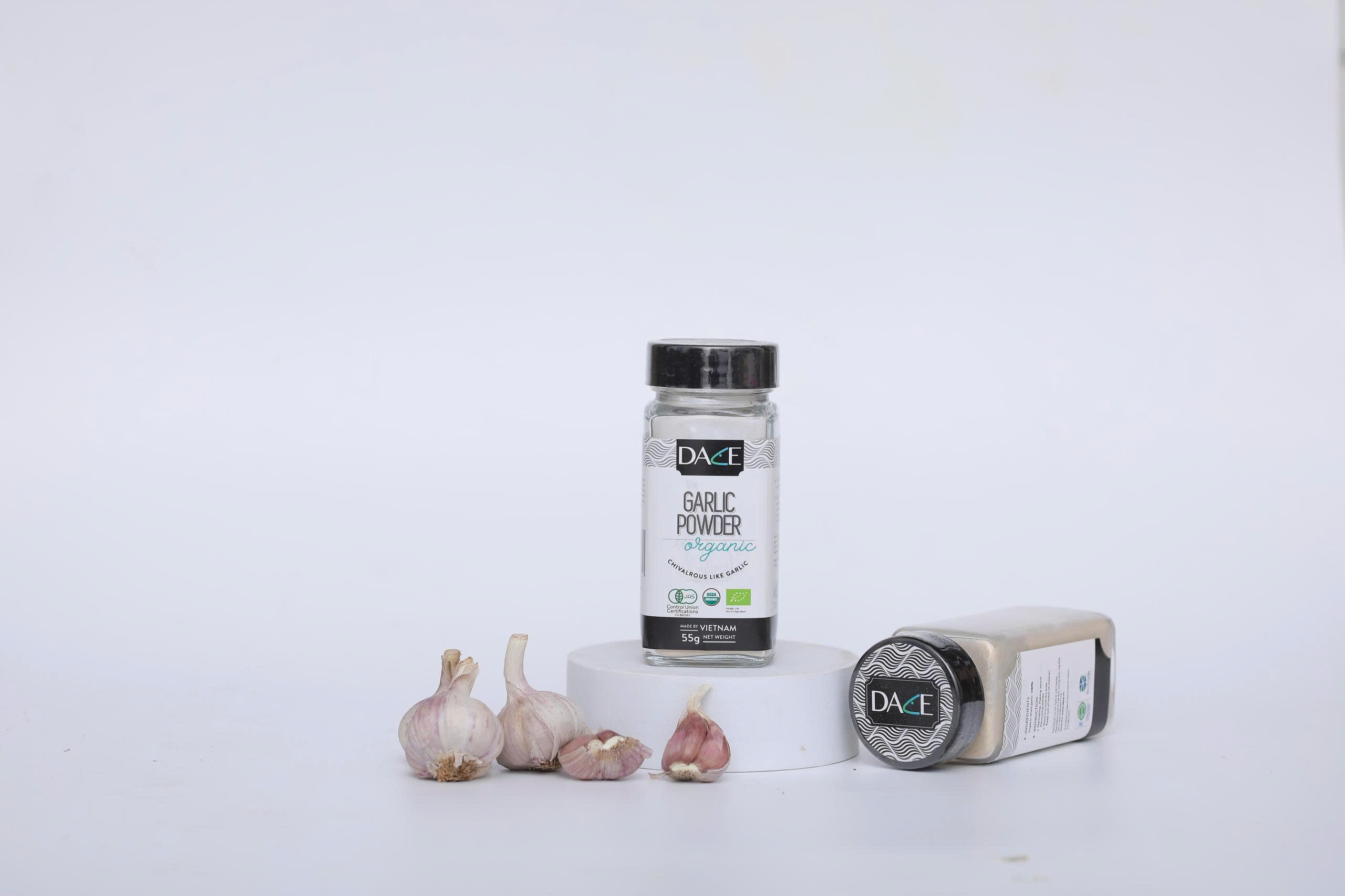Organic garlic powder
