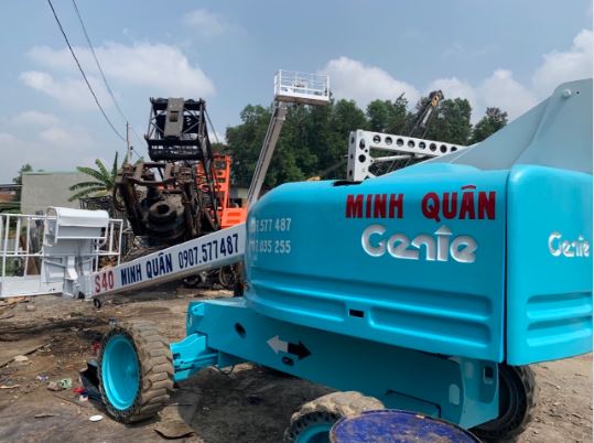 S Boom Lift