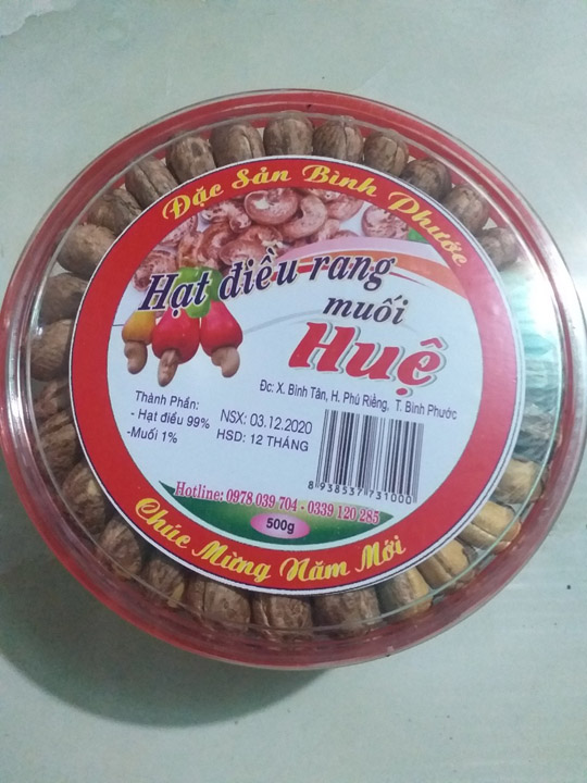 Salted roasted cashews