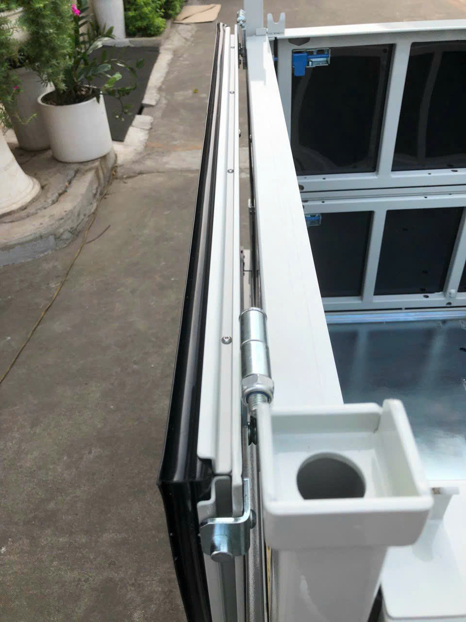 Heavy Duty Powder Coated Steel Transport Cage Custom Size Stackable Foldable Container Box
