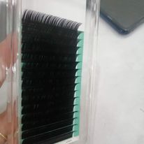 False eyelashes