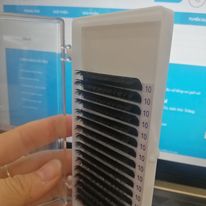 False eyelashes
