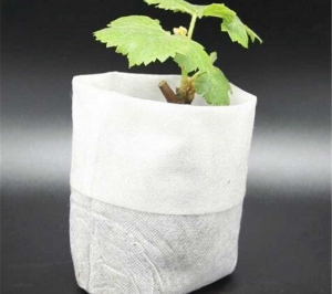White needle punched nonwoven fabric bag