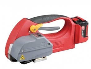 Plastic strapping machine