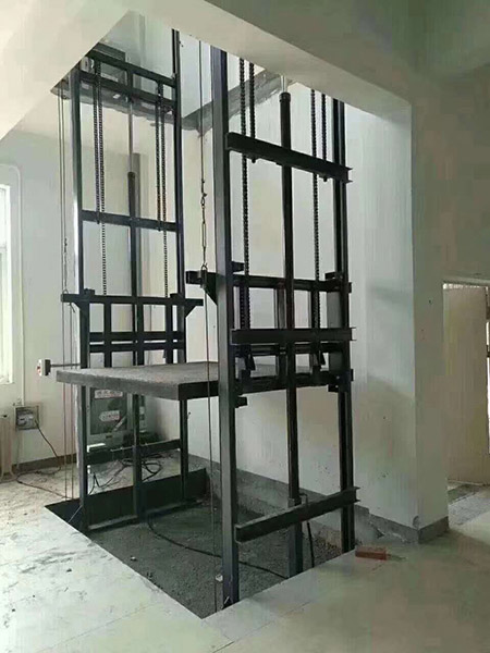 Cargo elevator
