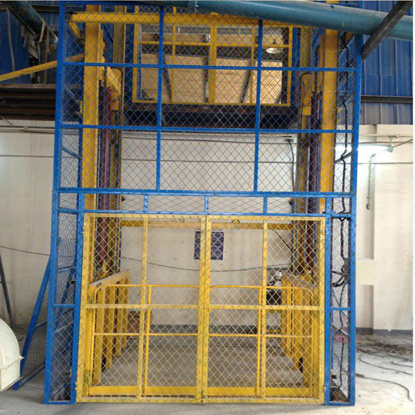 Cargo elevator