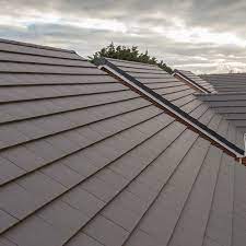 Flat roof tile