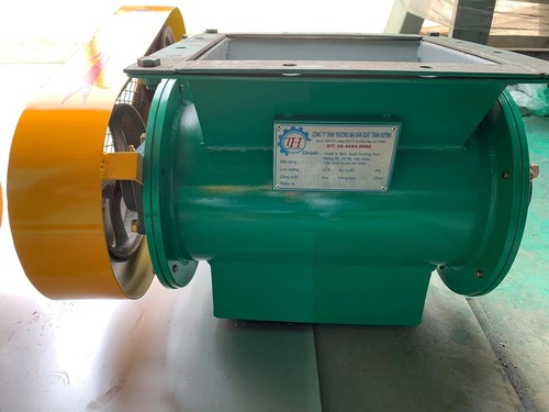 Rotary valve, screw conveyor, and belt conveyor