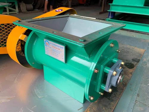 Rotary valve, screw conveyor, and belt conveyor