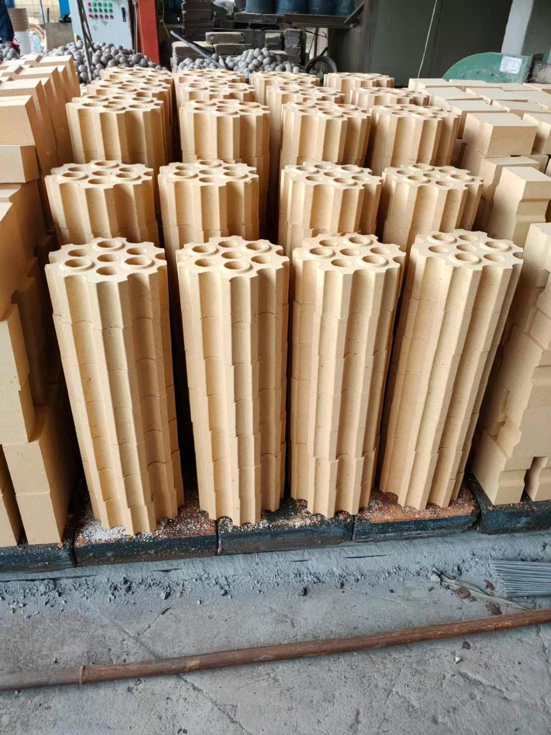 High alumina checker