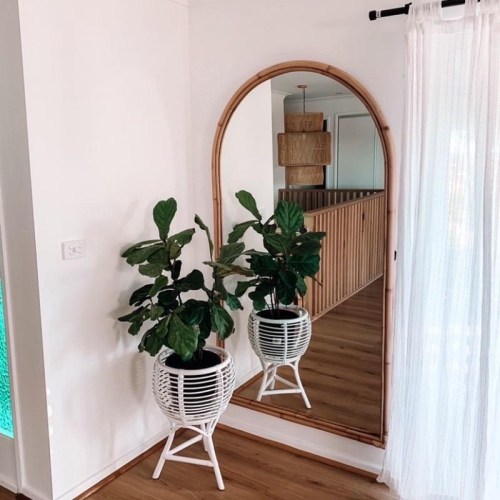 Arch mirror