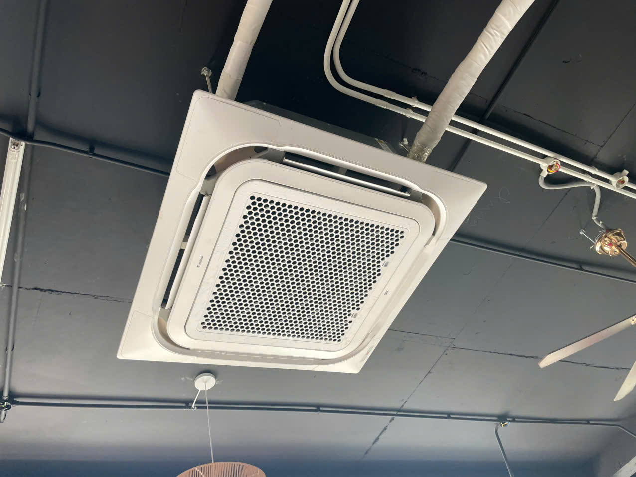 Ceiling cassette air conditioner installation