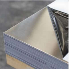 Stainless steel hot-rolled sheet