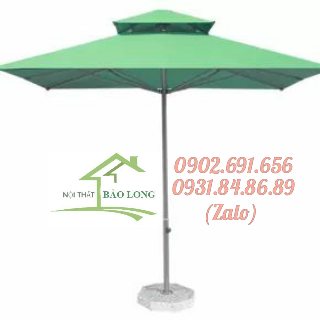 Center-post square umbrellas