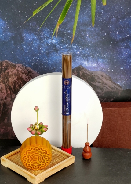 Agarwood incense