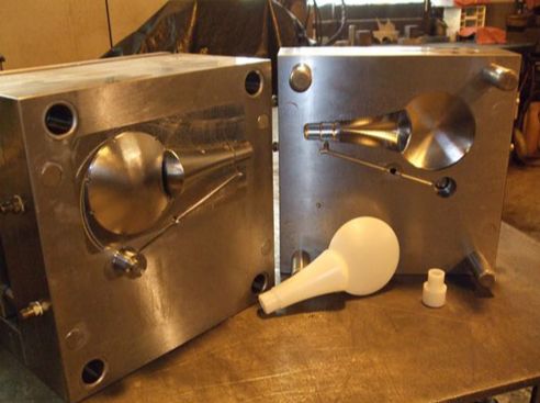 Plastic injection mold