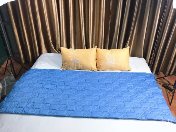 Thin summer blanket