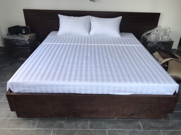Bed skirt