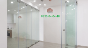 Semiautomatic door