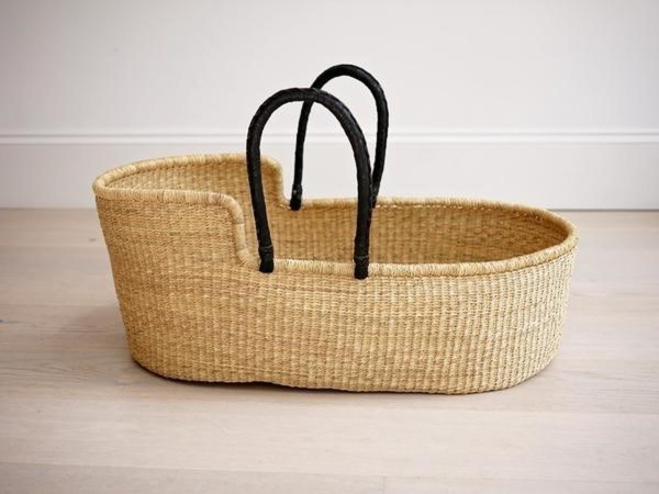 Baby moses basket with leather handles