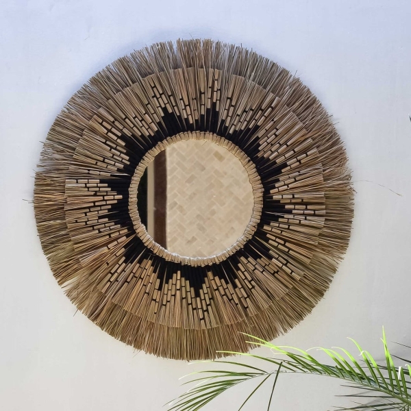 Seagrass mirror wall