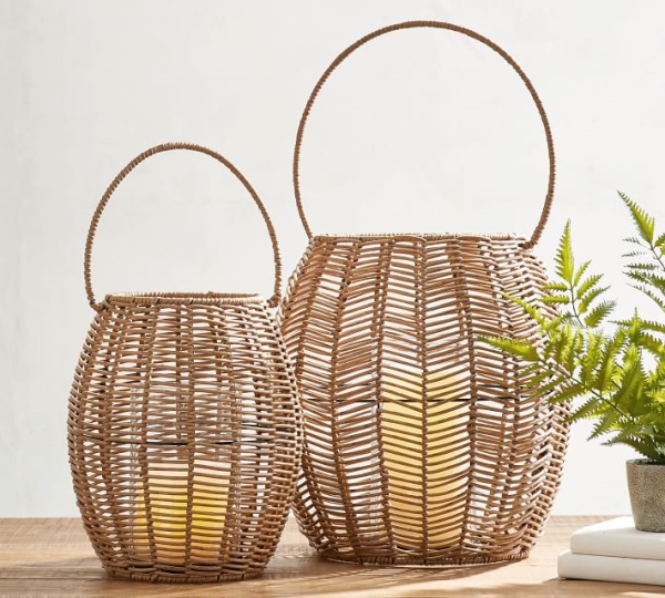 Outdoor wicker lantern