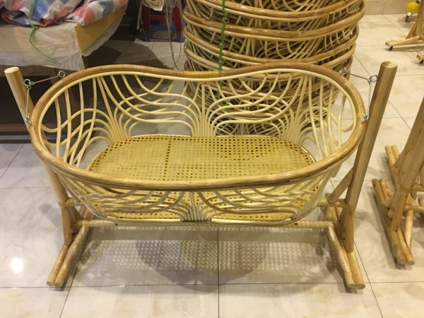 Rattan baby basket