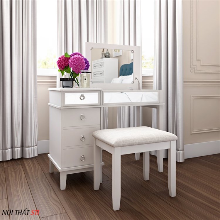 Vanity table