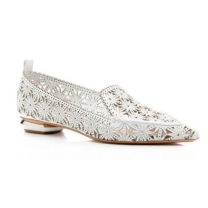Laser cutting on shoes