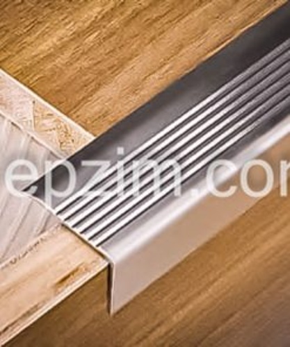 Anti-slip stainless steel trim