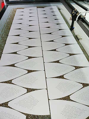 Laser cutting on fabric