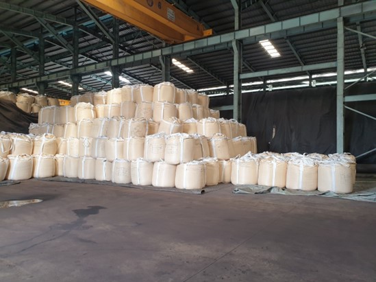 Inspection cargo in the warehouse before loading