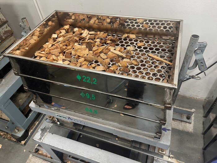 Size distribution analysis on wood chip