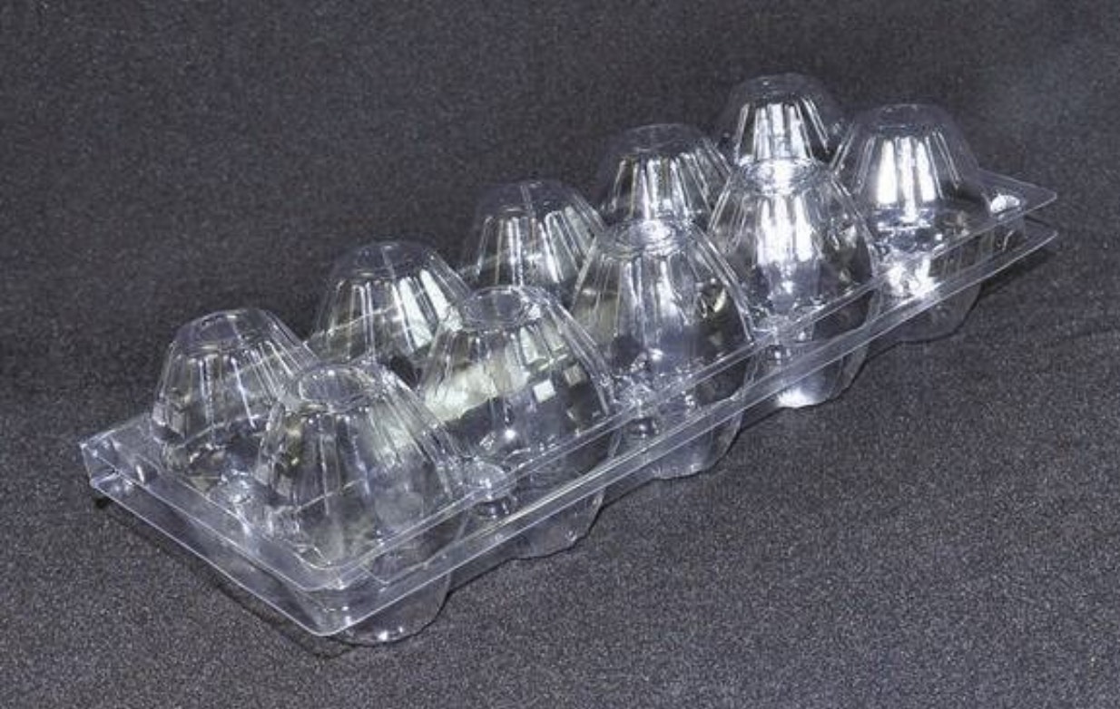 Profiled plastic tray