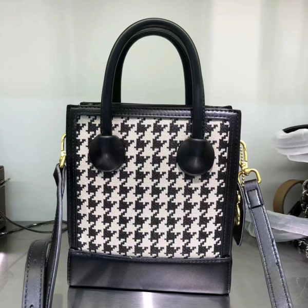 Fashion handbag