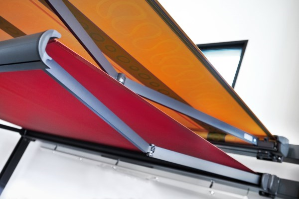 Aluminium awning