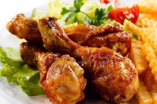 Fried chicken thighs with fish sauce