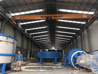 Single-girder bridge crane