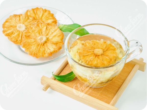 Dried pineapple