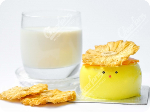 Dried pineapple
