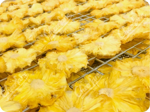Dried pineapple